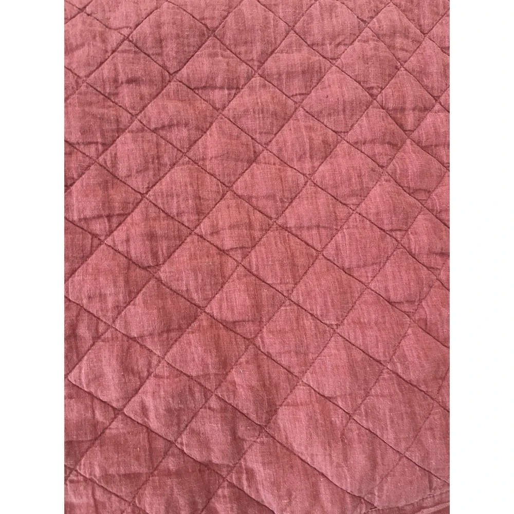 2 Pottery Barn Linen Diamond Quilted Pillow Shams Standard Red  30x24‎